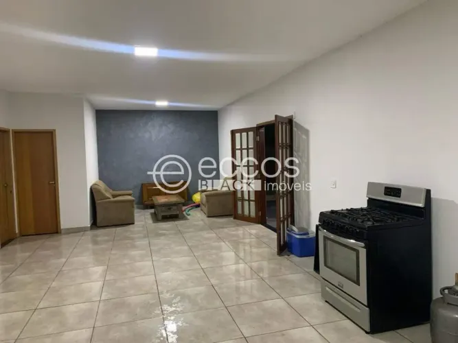 Chácara à venda, 3 quartos, 3 suítes, Tapuirama - INDIANÓPOLIS/MG