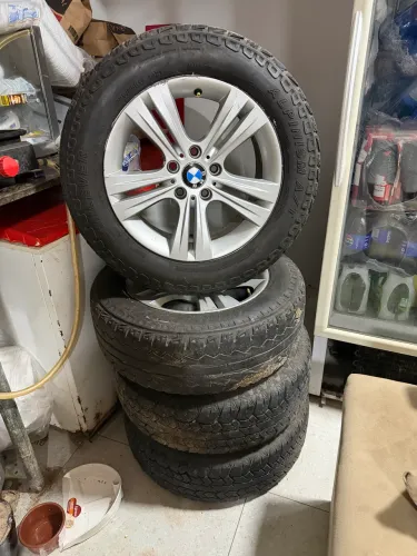 Aro 17 bmw  225x65/17 4 unid pneu semi novo