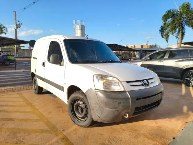Peugeot Partner Furgão 1.6 16v/ 1.6 16V Flex 3P 2017