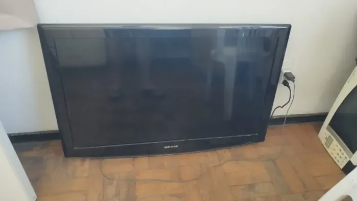 TV Samsung 40" + Chrome cast - sem defeitos