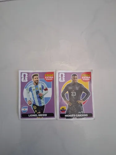 Vendo ficurinha legend da copa de 2026 o Messi e o Moisés caicedo 