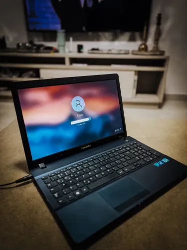 Notebook Samsung Core i3 - Tela 15.6" com Teclado Numérico