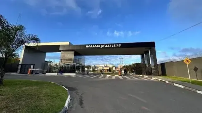 Casa em Condomínio Fechado no SIM - Morada Club Azaléia (2/4)