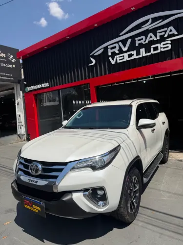 Toyota Hilux SW4 SRX 4X4 2.8 TDI 16V Dies. Aut. 2020