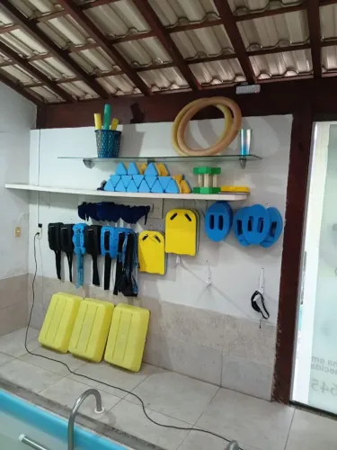 Material para natação infantil, hidroginástica e manutenção de piscina (filtro e bomba)