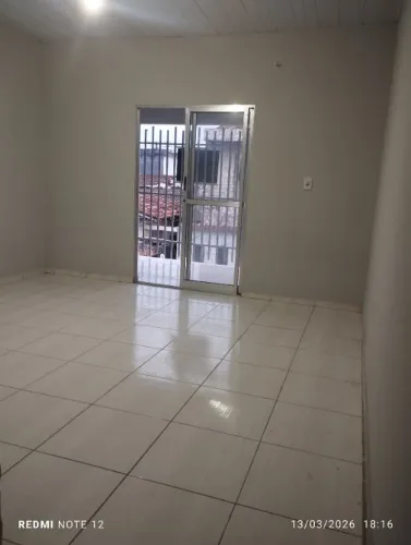 Vendo casa em Ananindeua,2 quartos,com poço artesiano fone *