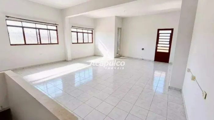 Salão comercial para alugar no Jardim São Jorge em Nova Odessa/SP.