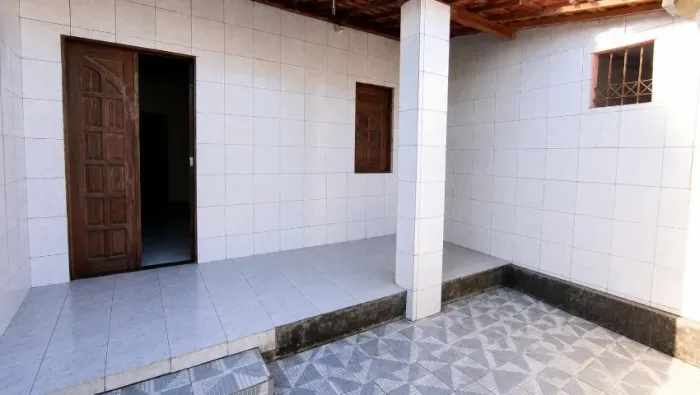 Casa c/ 2 quartos + ponto comercial