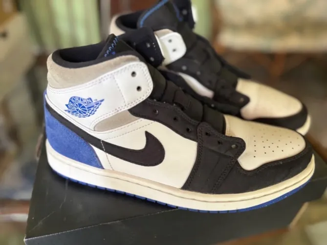 Air Jordan 1 Mid SE Union Royal