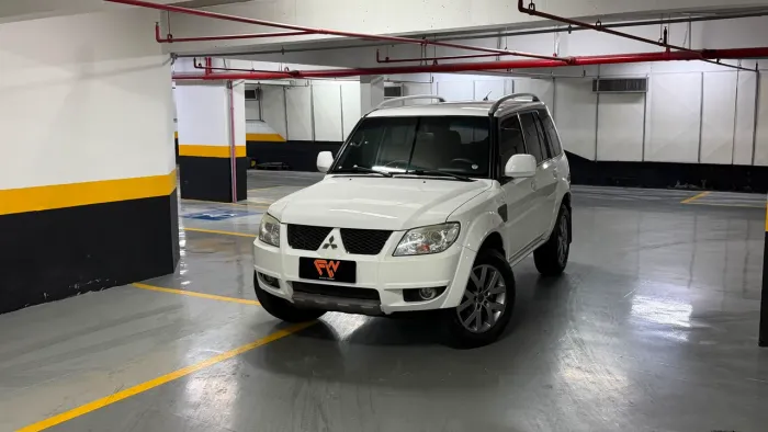 Mitsubishi Pajero TR4 2.0 Flex 16V 4X2 Aut. 2013