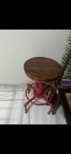 Banco giratório Registro