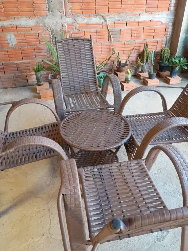 cadeiras com mesinha ideal para colocar na varanda de sua casa