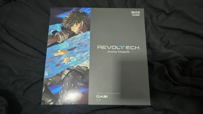 Dabi Revoltech Perfeito estado