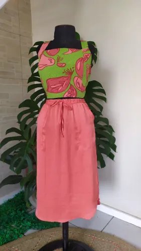 Saía lápis na cor laranja Tam P