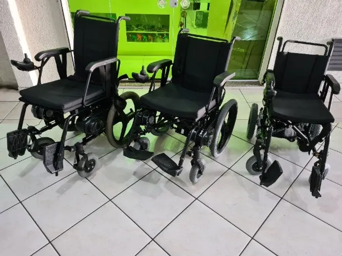 Cadeira  de rodas motorizadas 