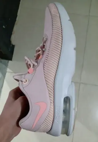 Tênis Nike original  Tam 34