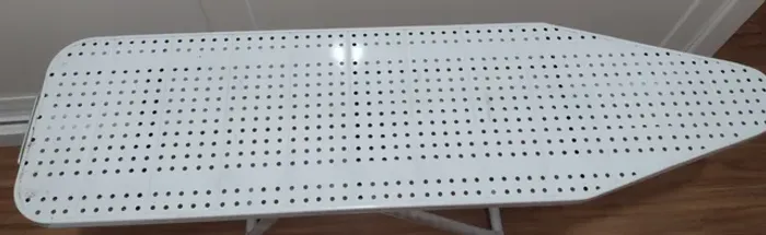 Tábua de passar roupa alta Tok & Stock