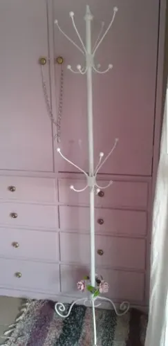Cabideiro piso luxo com rosas 