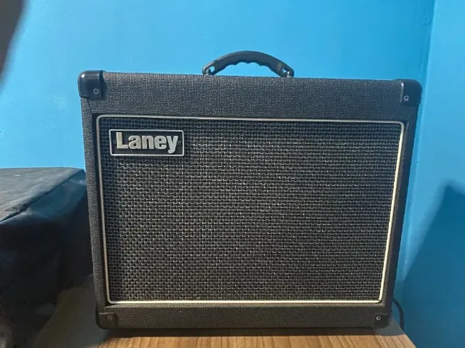 Amplificador Laney LG35R