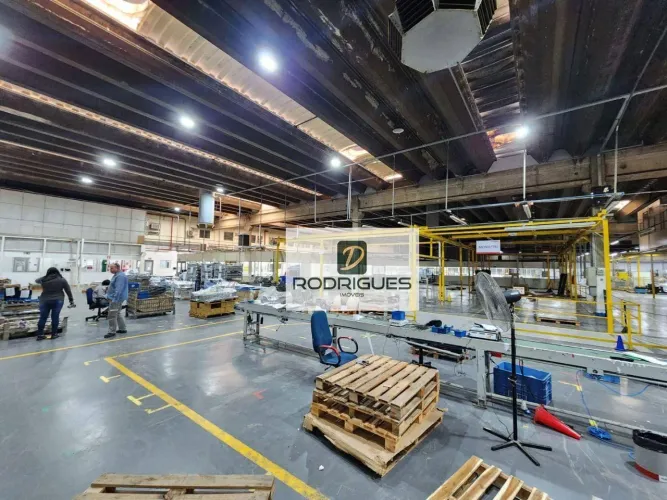 Galpão para alugar, 7500 m² por R$ 130.000,00/mês - Eldorado - Diadema/SP