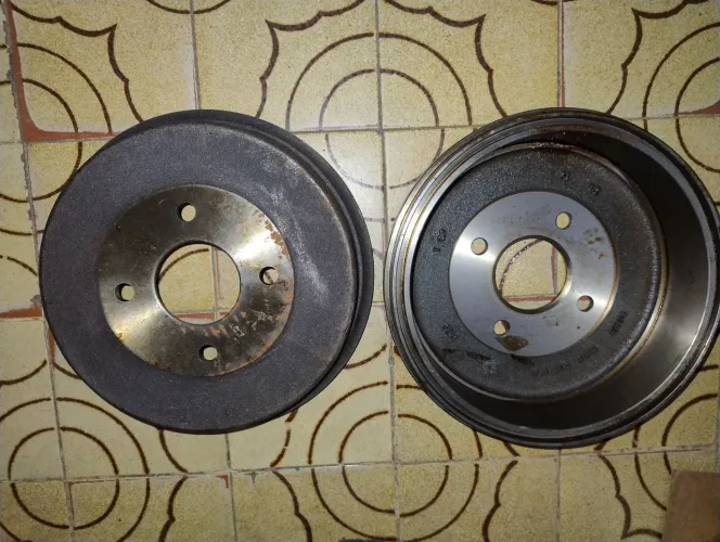 Vendo dois tambores de freio Ecosport fiesta e courier.