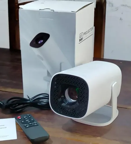 Projetor smart P30 melhor que o HY300 novo 