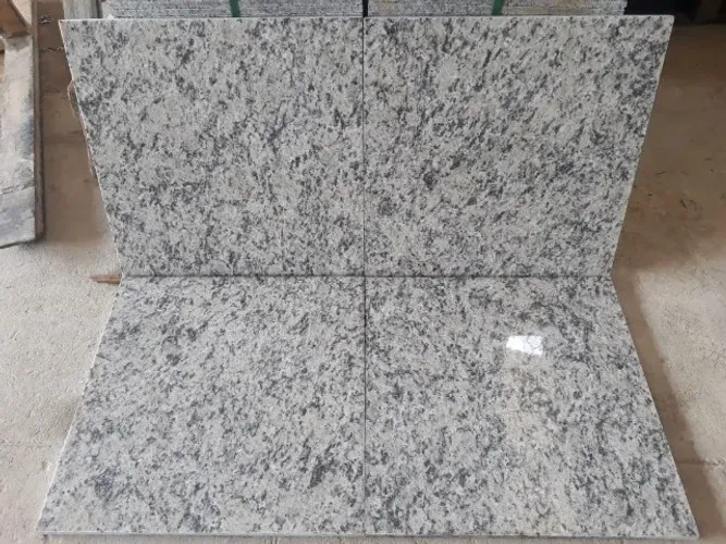 Piso de Granito Arabesco  - Material Limpo