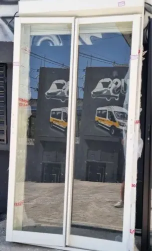 Porta balcão com persiana automática panorâmica 