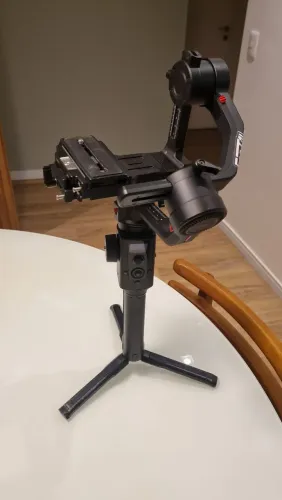 Estabilizador Moza Air 2s gimbal com folus focus