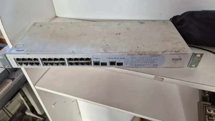 Switch 3COM Baseline 2226 USADO