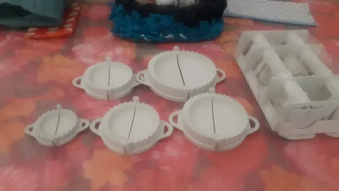Moldes para Pastel - é coxinhas forminhas 40reais as duas. *