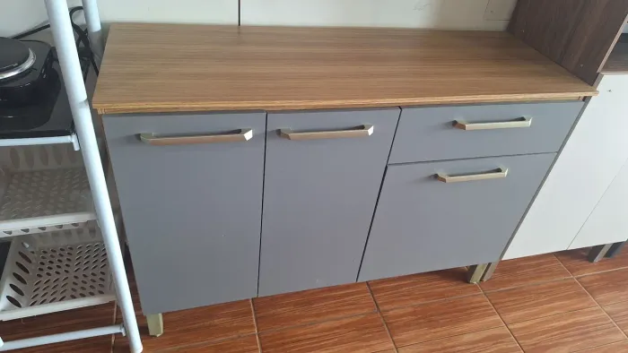 Balcão de cozinha 3 portas 1 gaveta