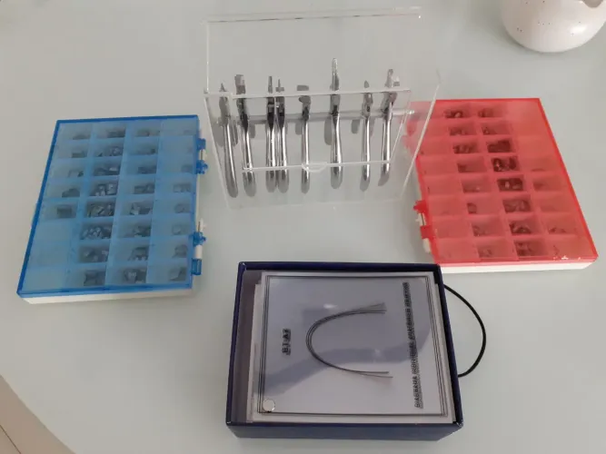 Kit de ferramentas odontológicas ( Ortodontia ) 