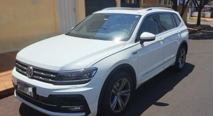 TIGUAN 2.0 350 TSI R.LINE TETO COURO 7 LUGARES