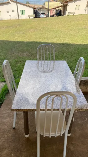 Mesa de mármore 