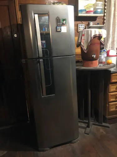 Geladeira Eletrolux inox frost free