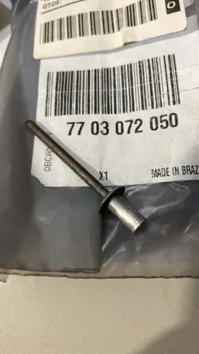 Rebite tubular de alumínio de uso em veículos Renault Ref.7703.072050