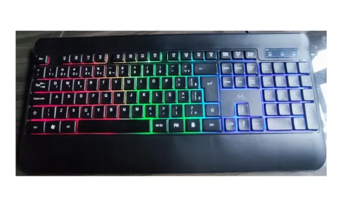 Teclado Mtek KB-7701LR com Cabo - Preto RGB (Português)