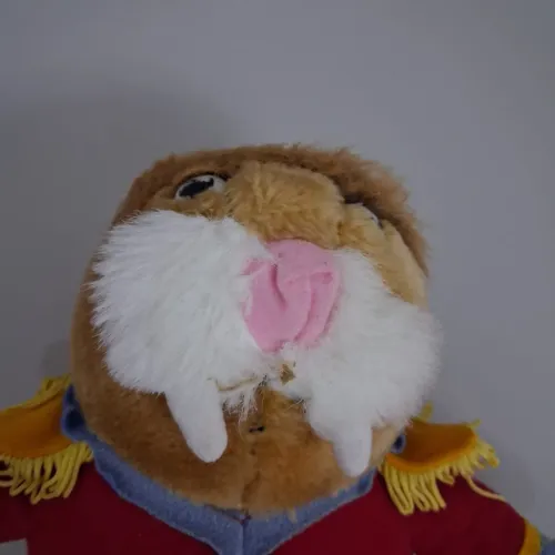 Vintage Plush Walrus 1981 SEA WORLD DAKIN Sea Captain 10?