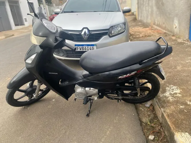 Vendo biz 2007 , moto bem conservada e de procedência