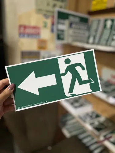 Placa Sinalização Emergência fotoluminescente - Saída - Promoção Fabricante