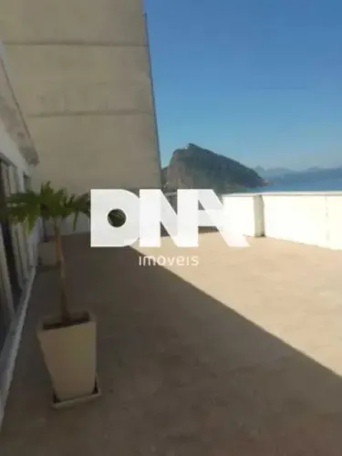 Apartamento - / Residencial / Leme