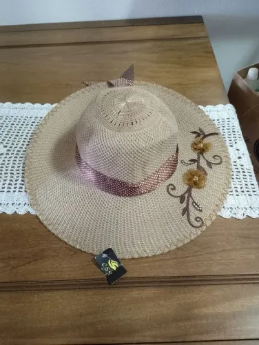 Chapéu de Sol Feminino em Palha