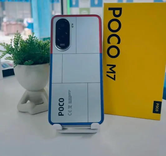 POCO M7 - Lançamento - Super Bateria 7000Mah - 256Gb/8Ram - Azul Branco Preto