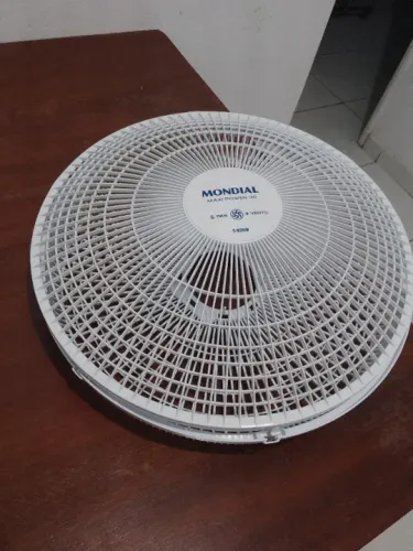 Grade ventilado Mondial branca