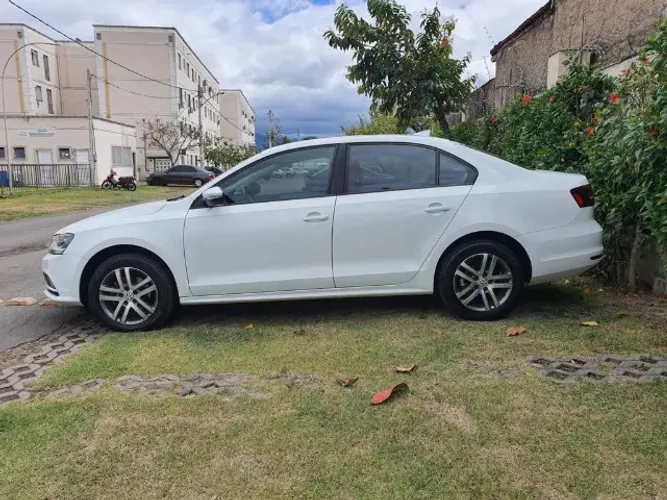 Volkswagen Jetta Comfortline 1.4 TSI 16V 4P Aut. 2018