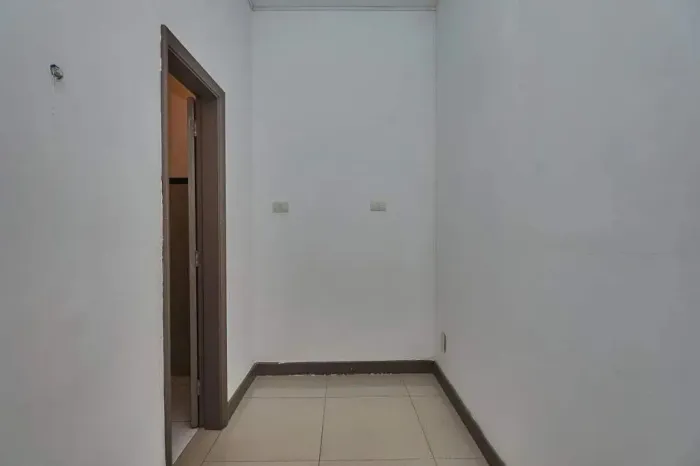 Excelente sala dividida em recepção, 2 salas com ar condicionado e b