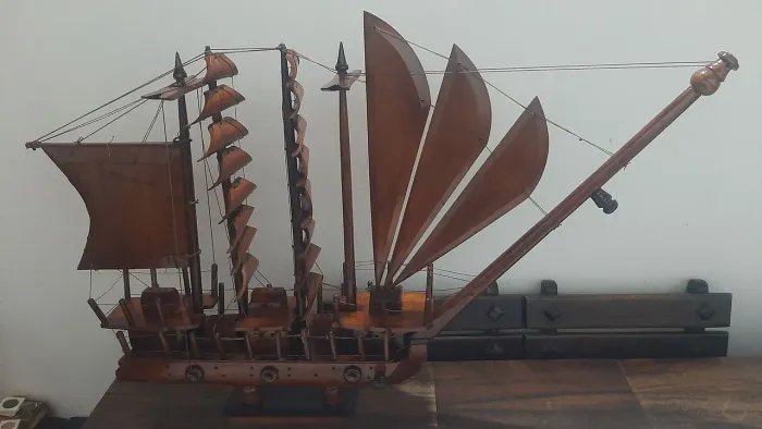 Veleiro Abajur Artesanal de Madeira