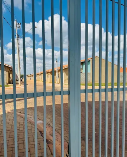 Aluga-se ou Vende-se casa em condomínio Quality Life