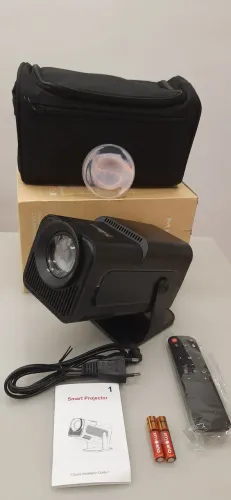 ***Oportunidade *** Kit Projetor Portátil FullHD HY320 + bolsa + protetor lente + pilhas